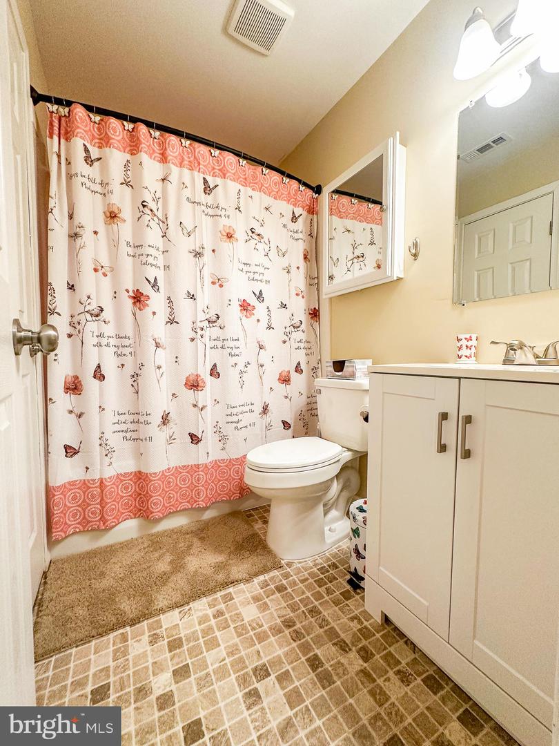 15 Scotch Pine Dr Property Photo 7