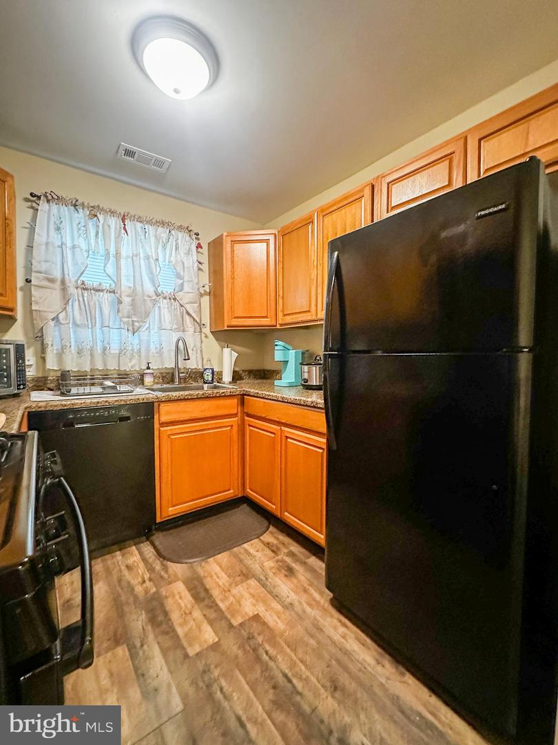 15 Scotch Pine Dr Property Photo 17