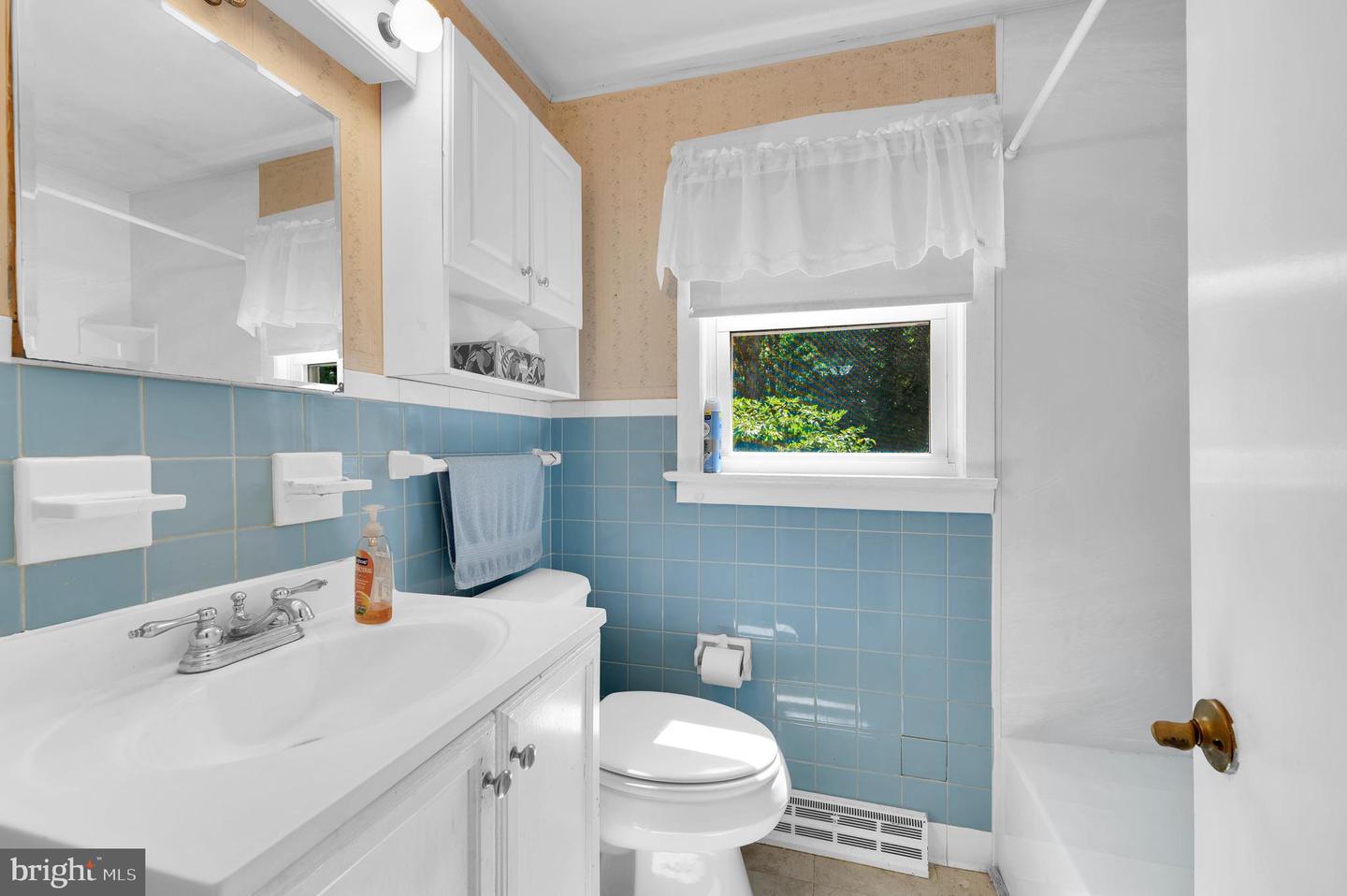 809-a W Bay Ave Property Photo 11