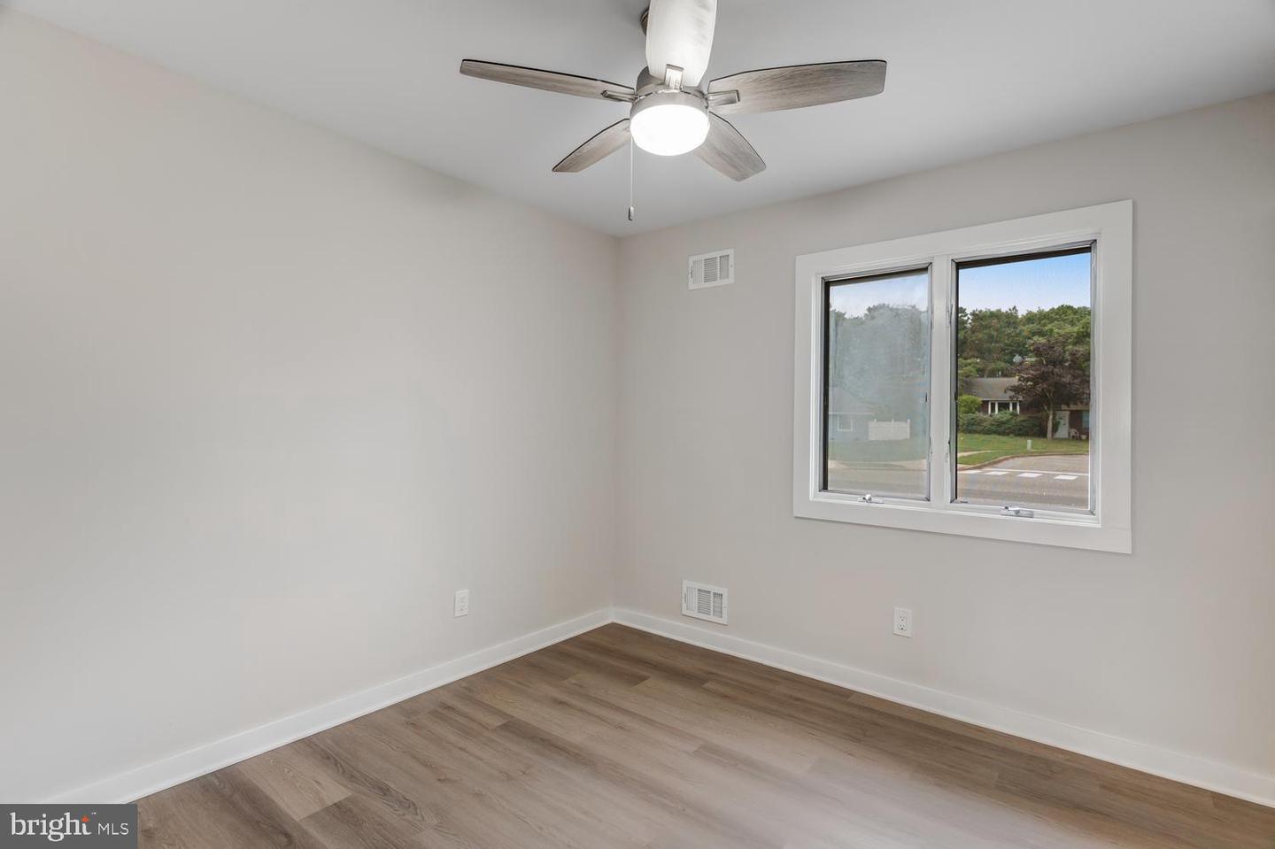 56 Georgetown Blvd Property Photo 24
