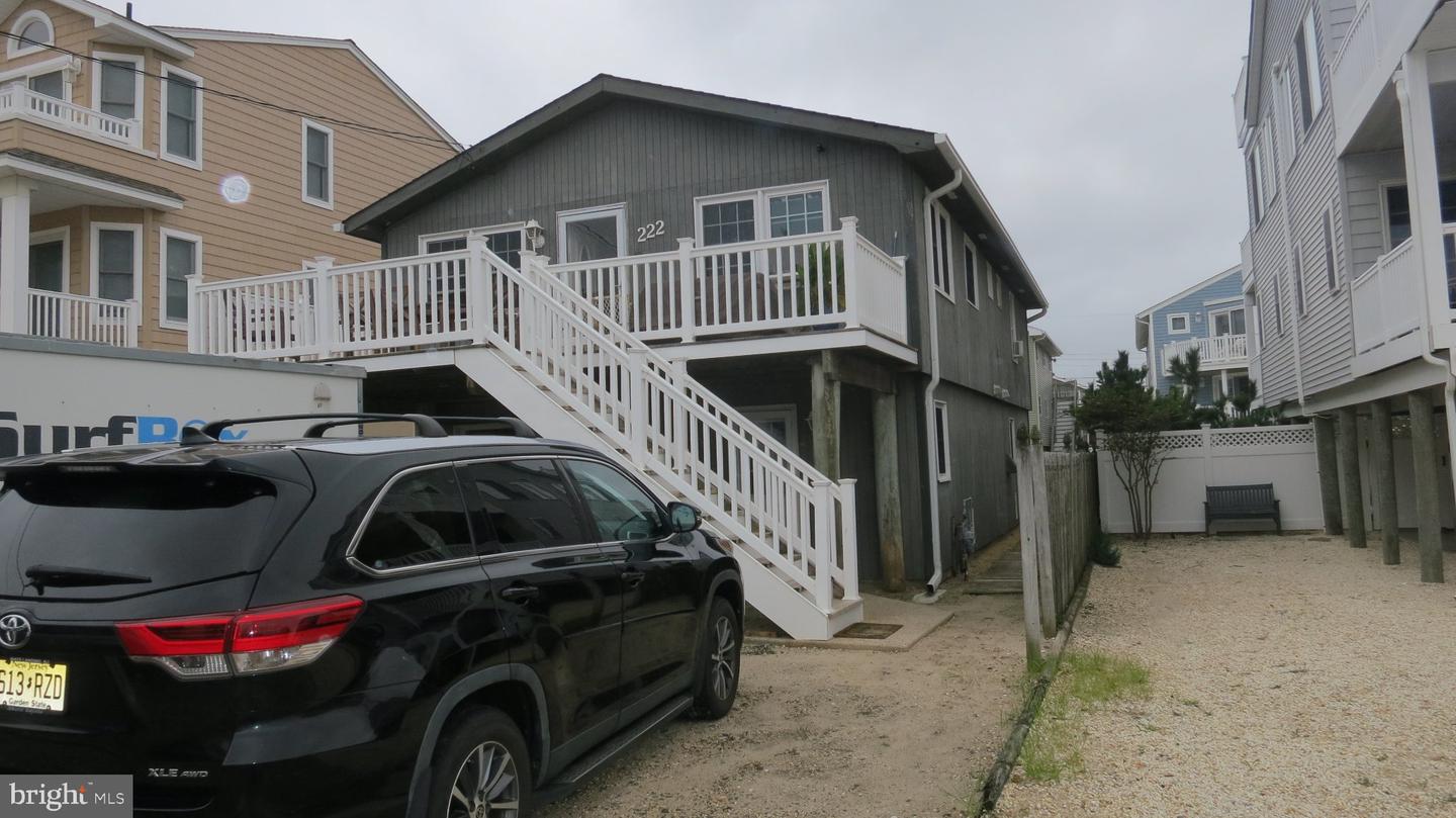 222 Leeward Ave Property Photo 1