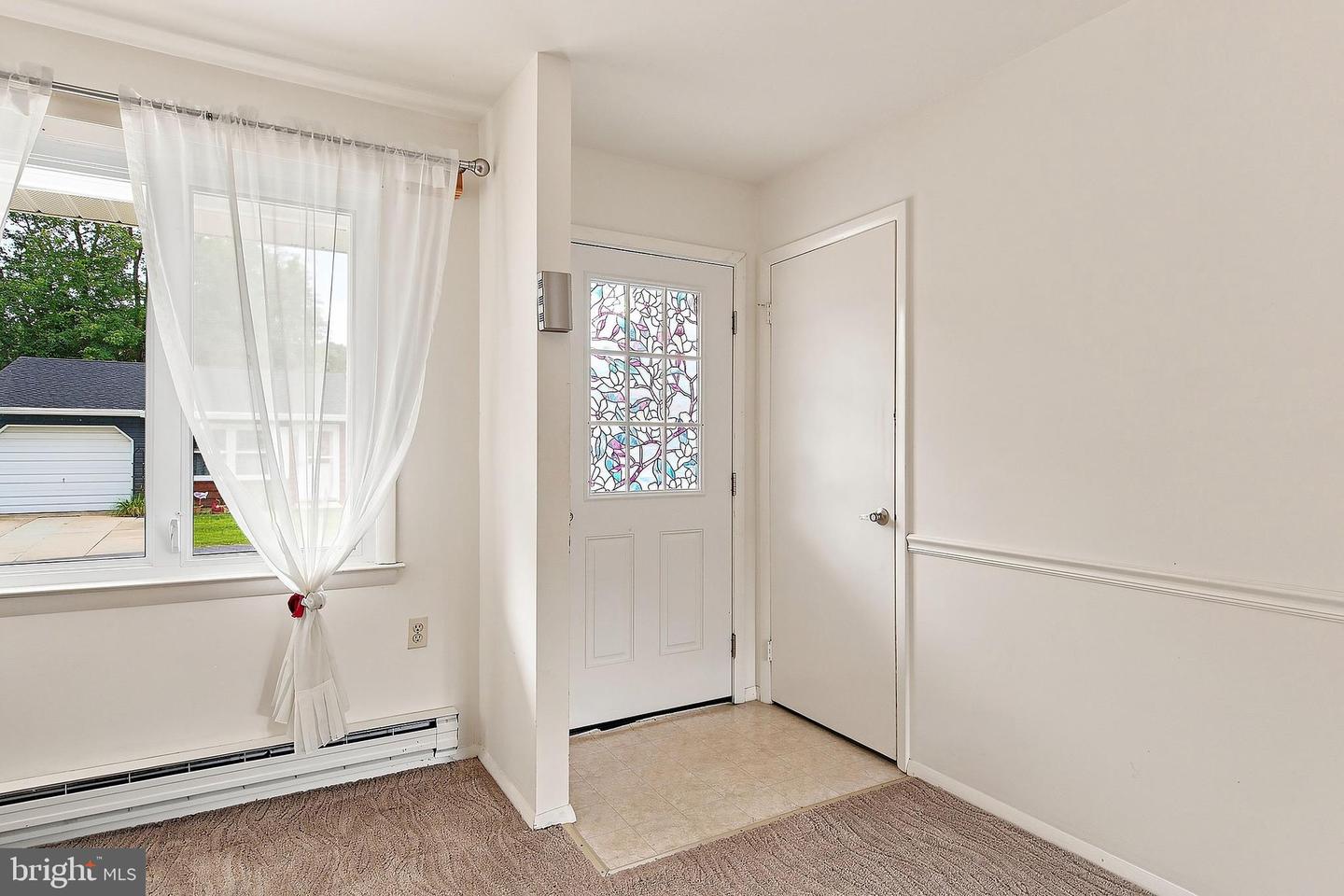 65 Norwalk Ave Property Photo 3