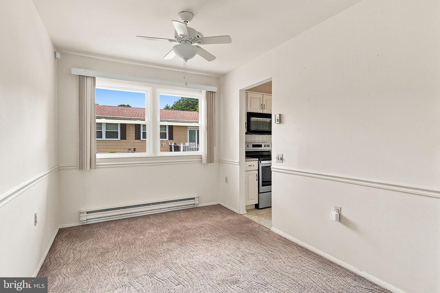 65 Norwalk Ave Property Photo 6