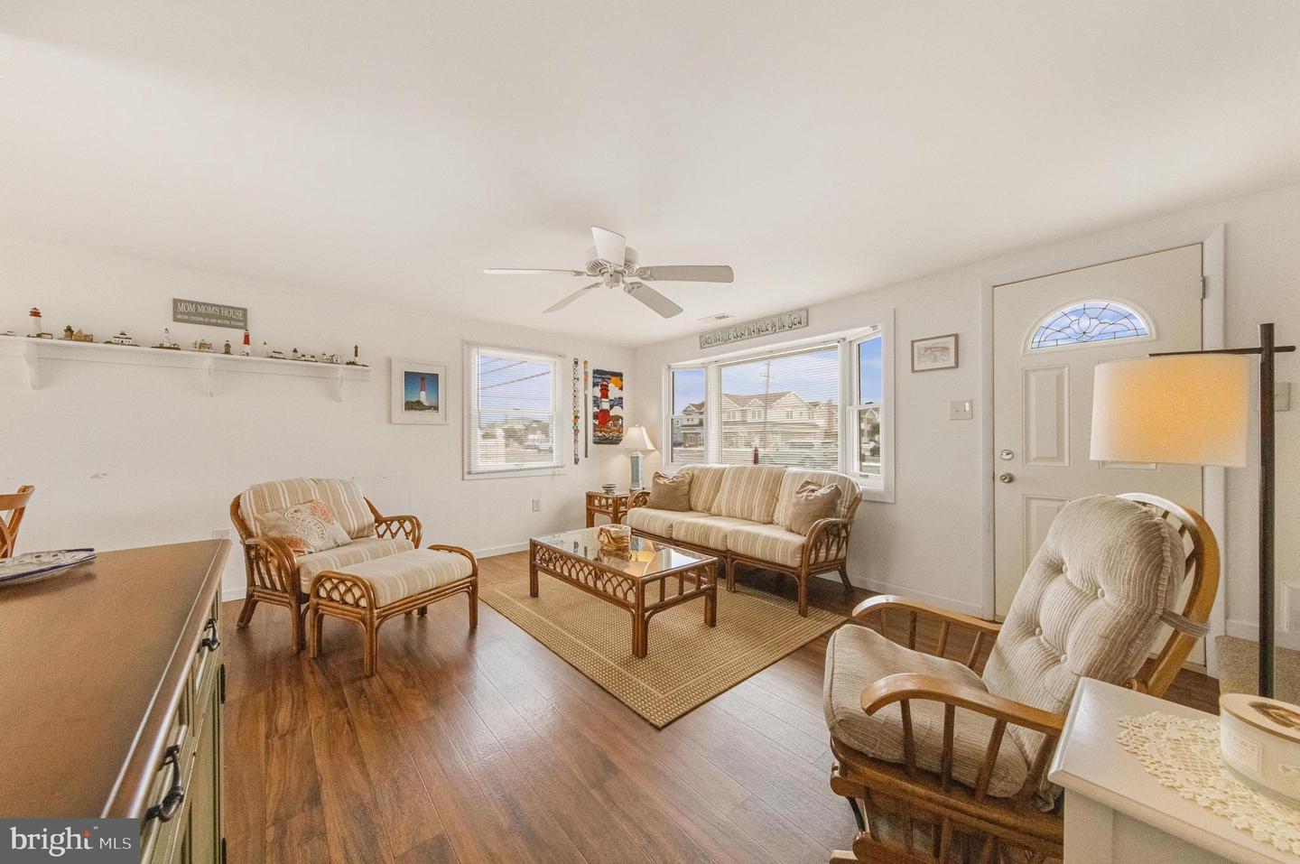 6204 Long Beach Blvd Property Photo 8