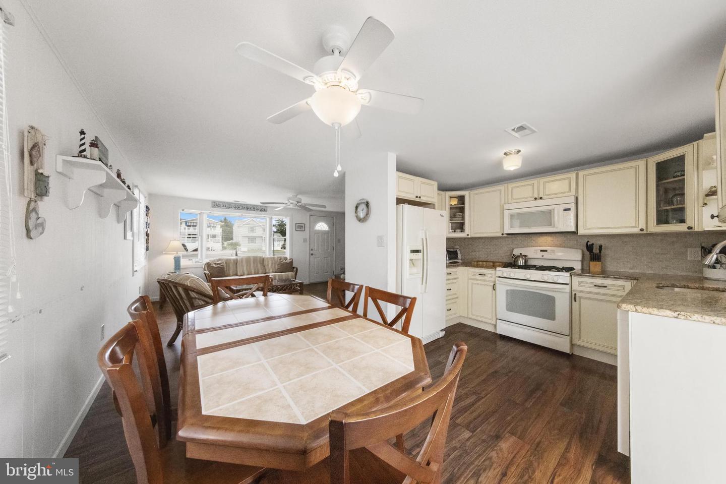 6204 Long Beach Blvd Property Photo 14