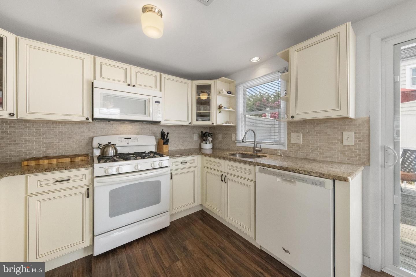 6204 Long Beach Blvd Property Photo 16