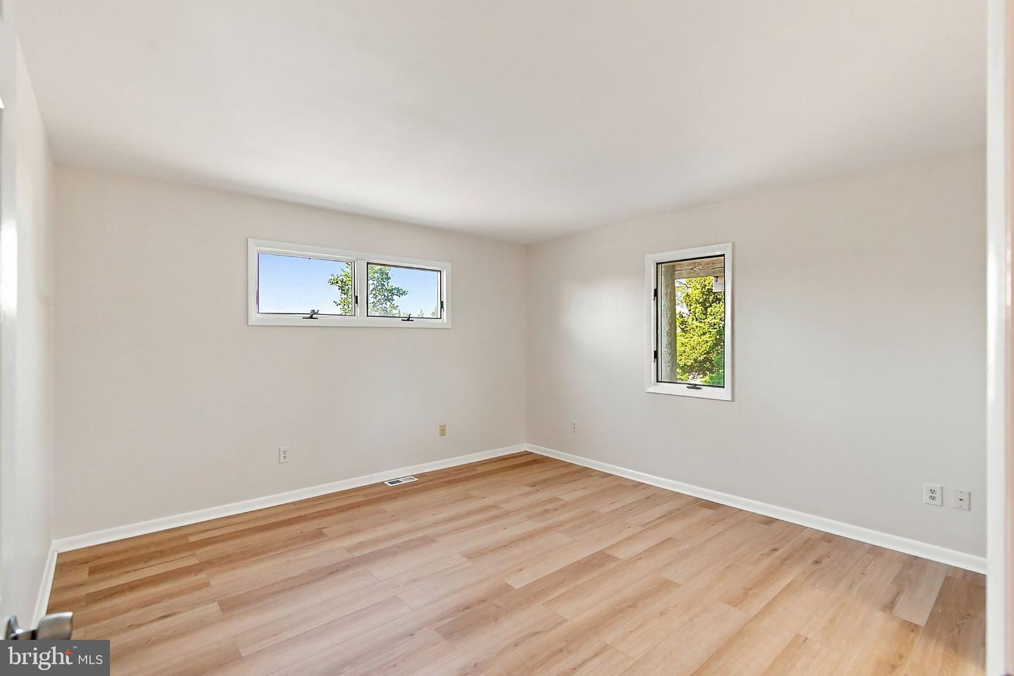 369 Tuscarora Ave Property Photo 31