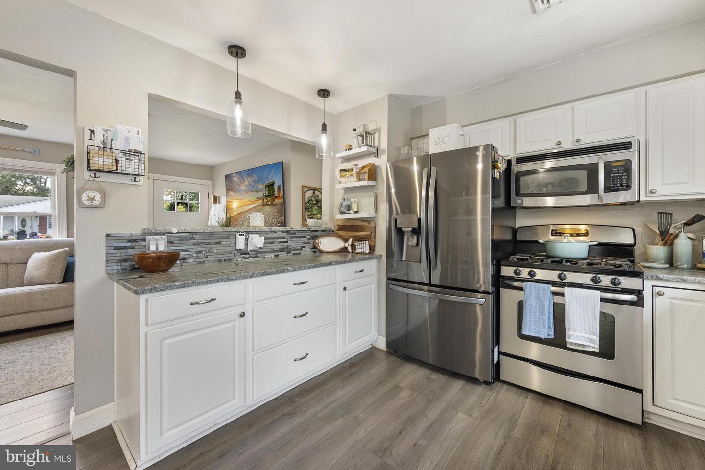 302 8th Property Photo 17