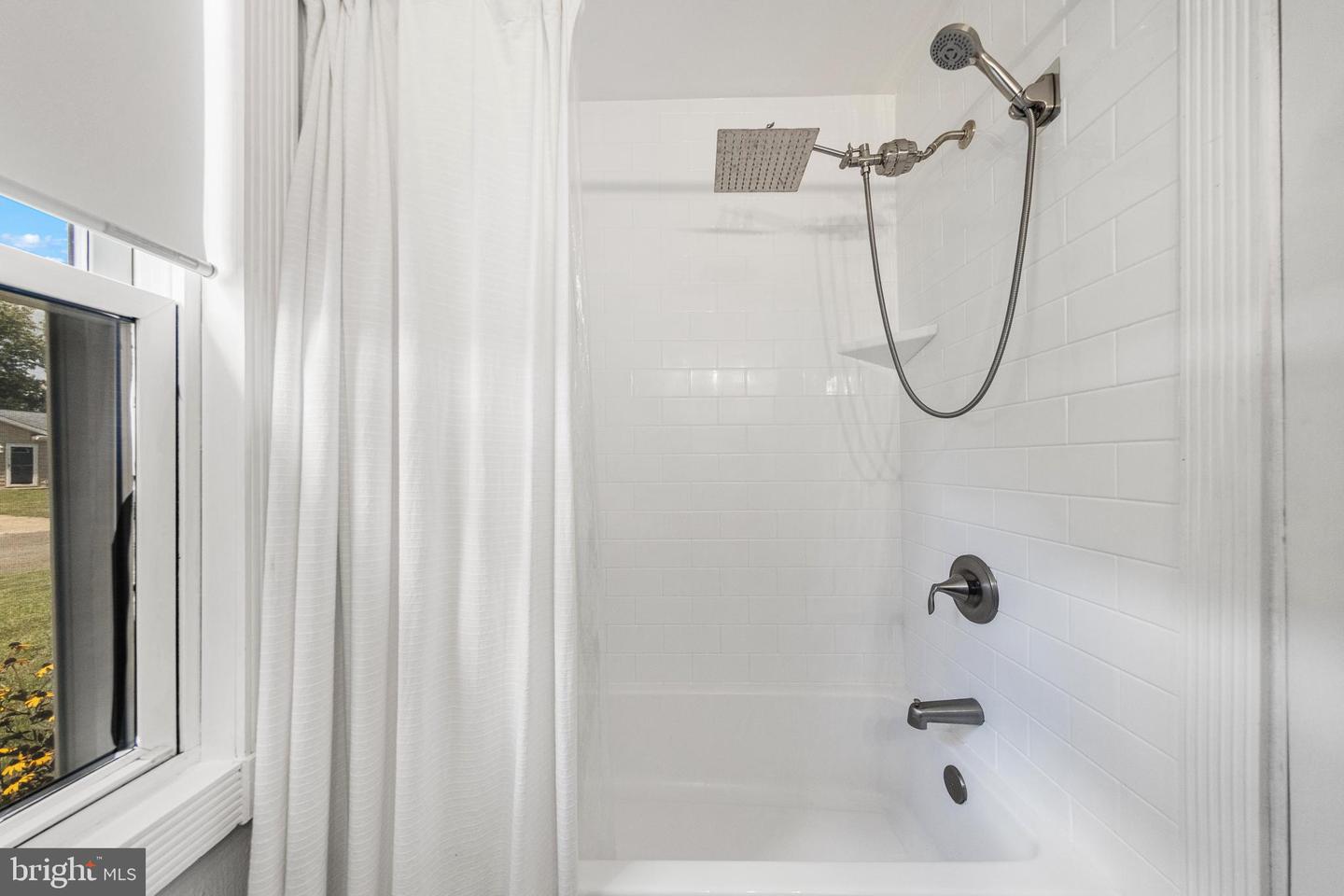 302 8th Property Photo 25