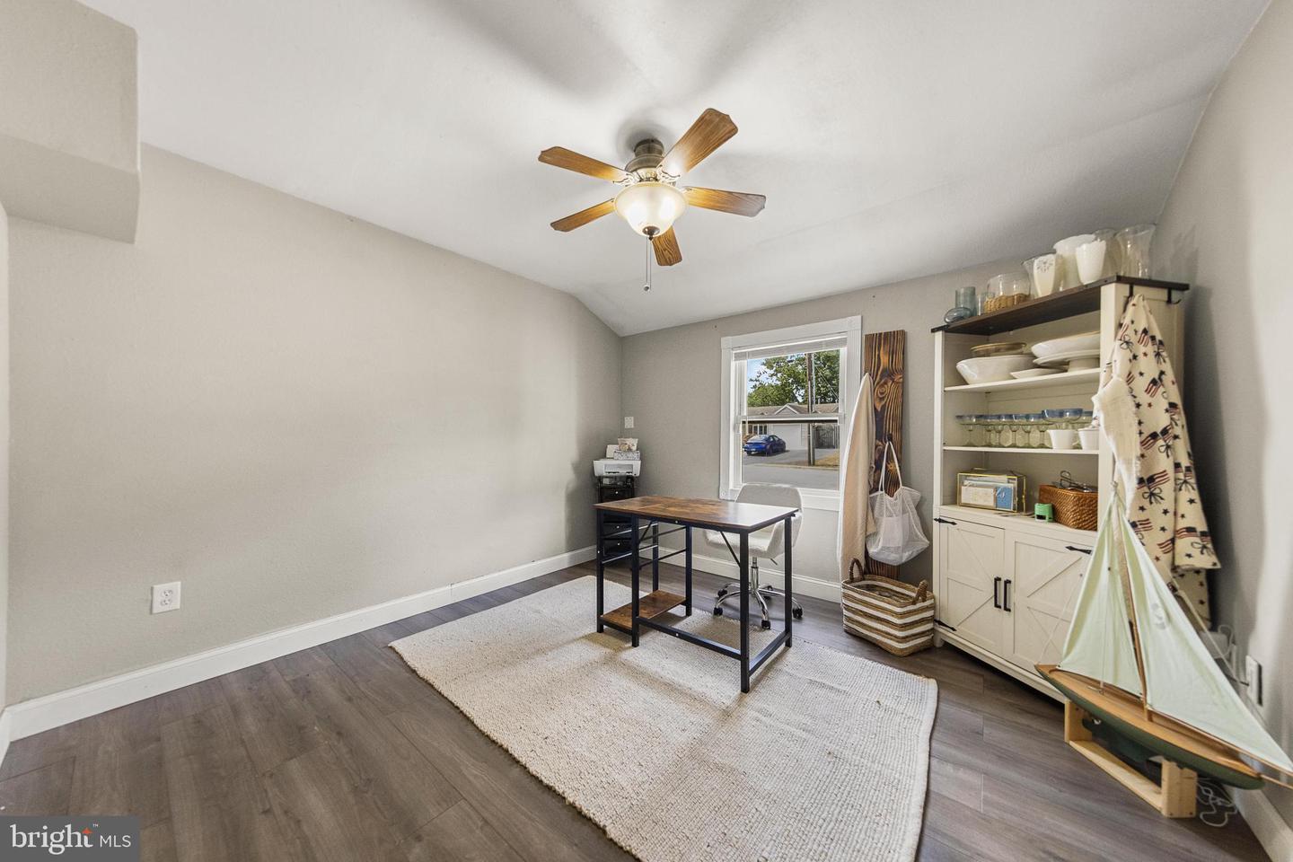 302 8th Property Photo 28