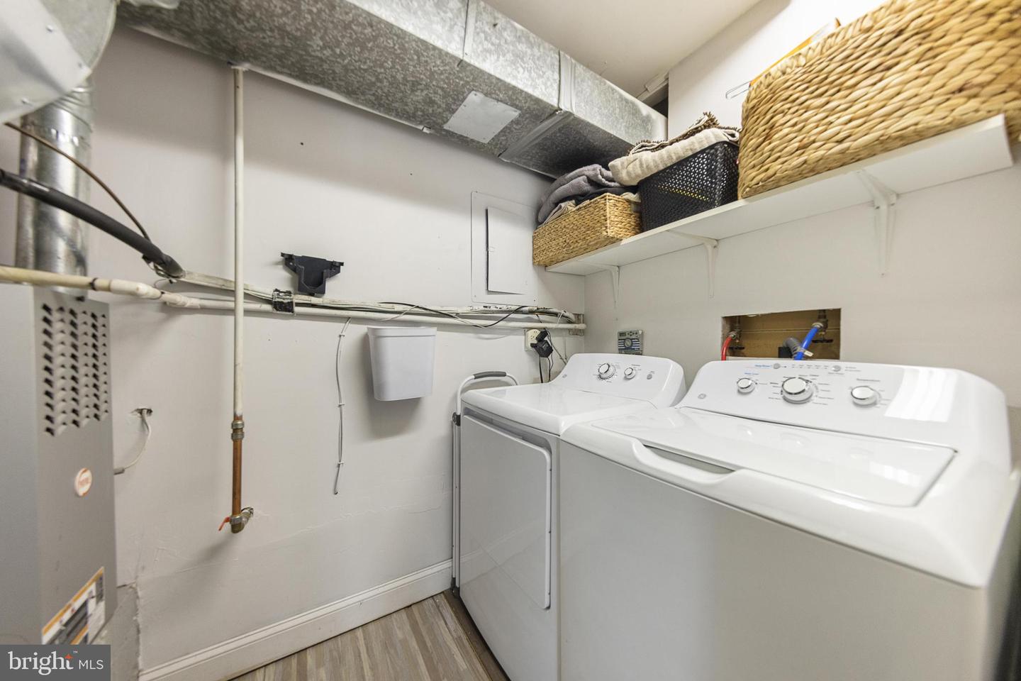 302 8th Property Photo 30