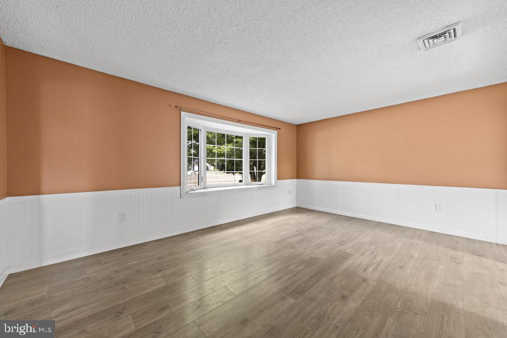 14 Oneida Ave Property Photo 8