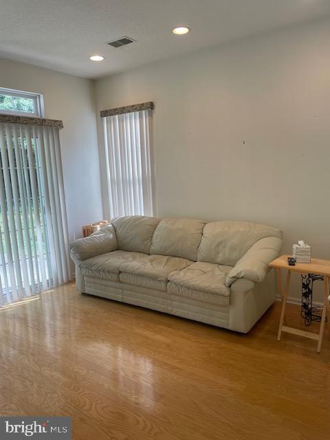 28 Spring Meadow Dr Property Photo 8