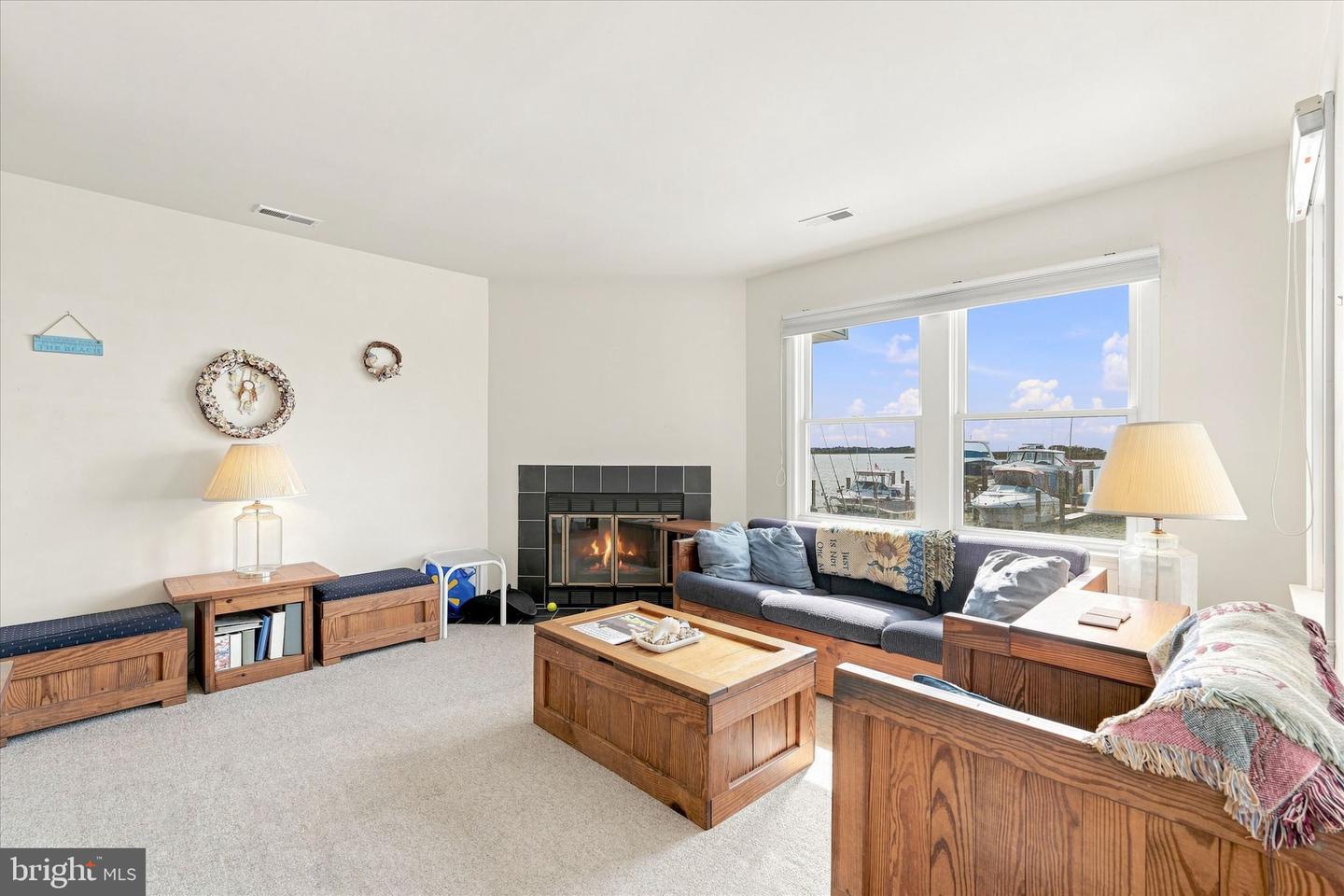 310 S West Ave #e1 Property Photo 6