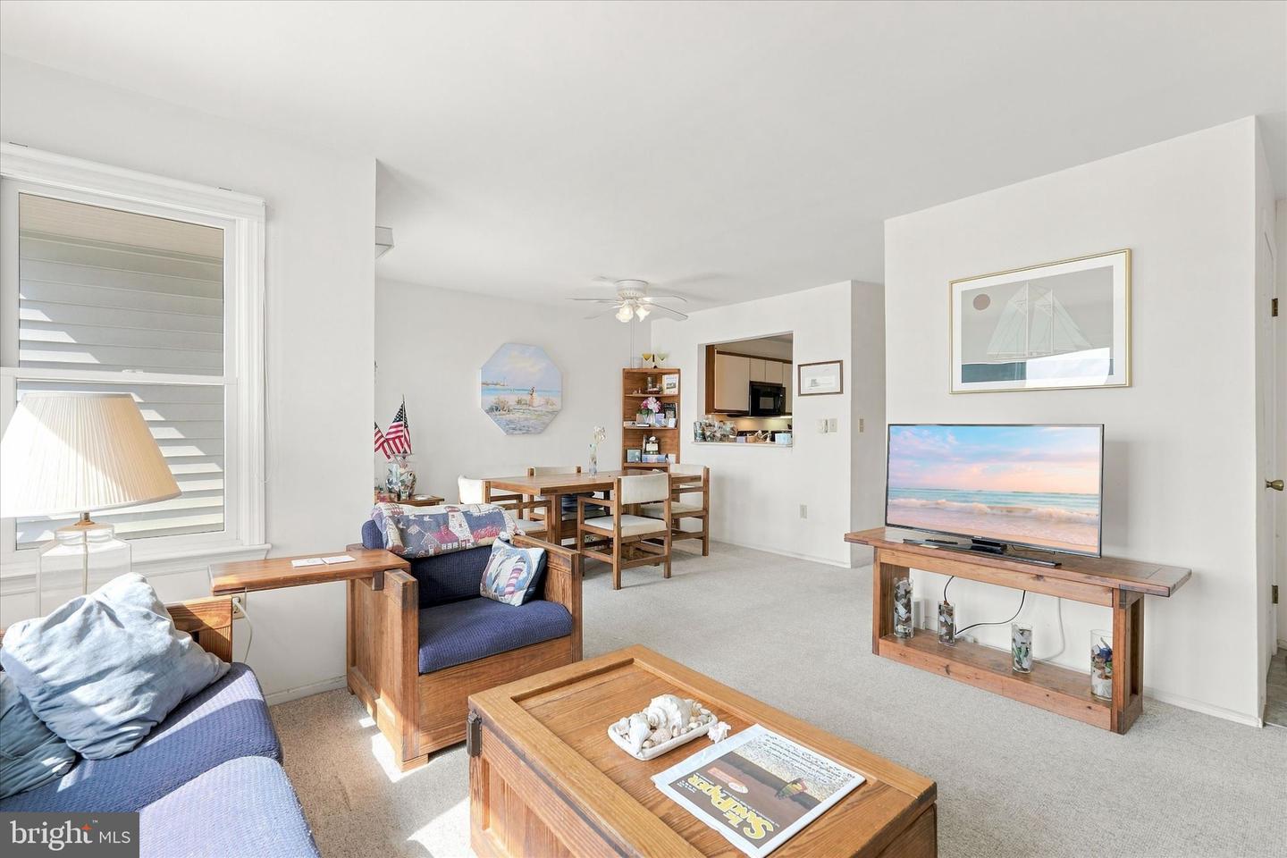 310 S West Ave #e1 Property Photo 9
