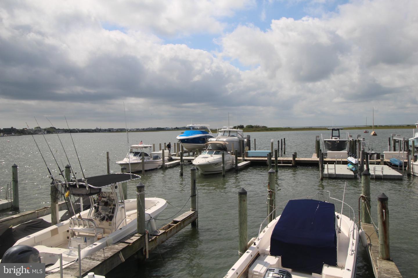 310 S West Ave #e1 Property Photo 25