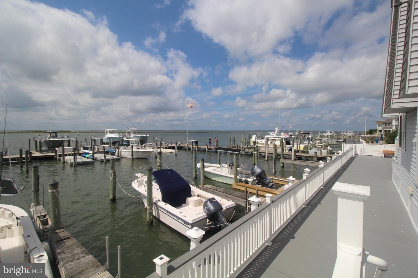 310 S West Ave #e1 Property Photo 27