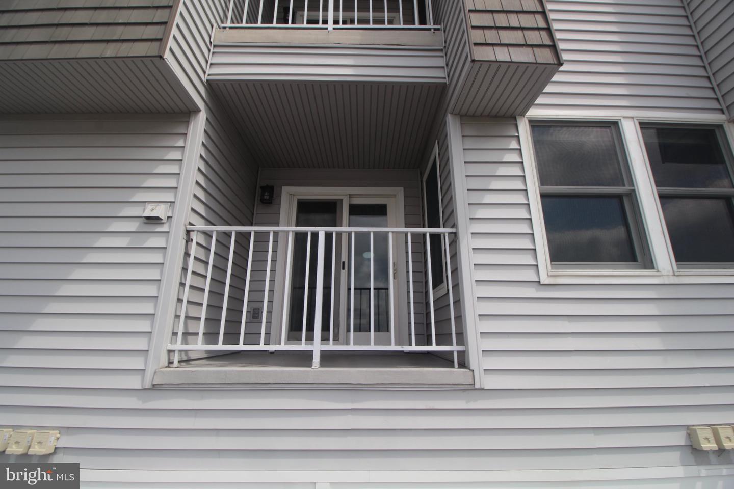 310 S West Ave #e1 Property Photo 30