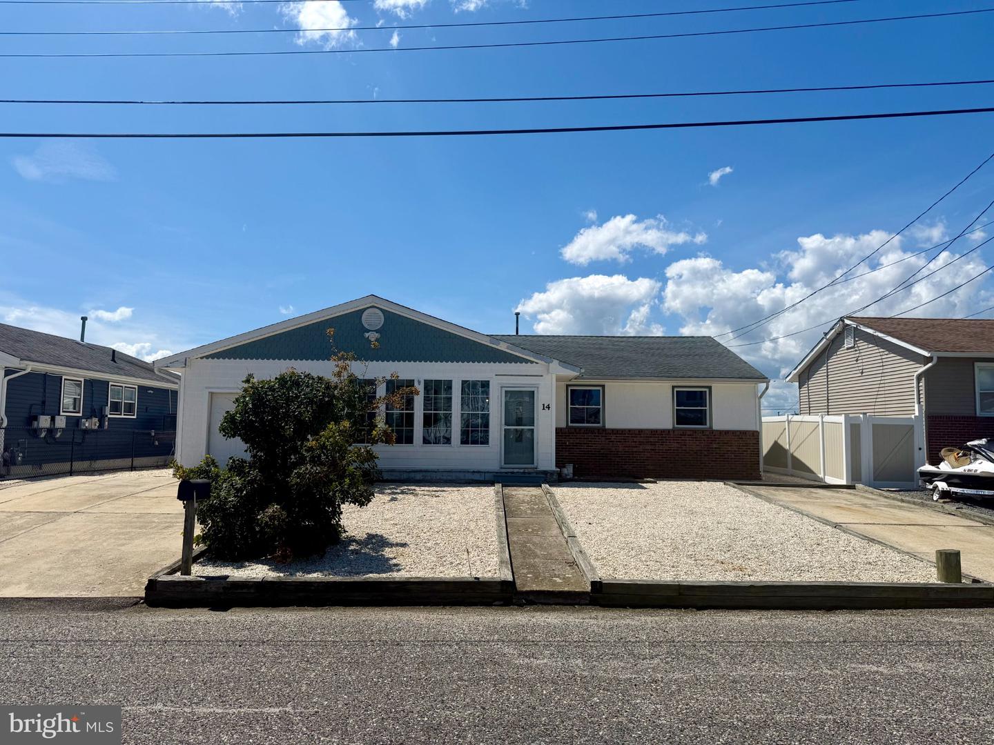 14 S BOSTON DR Property Photo 1