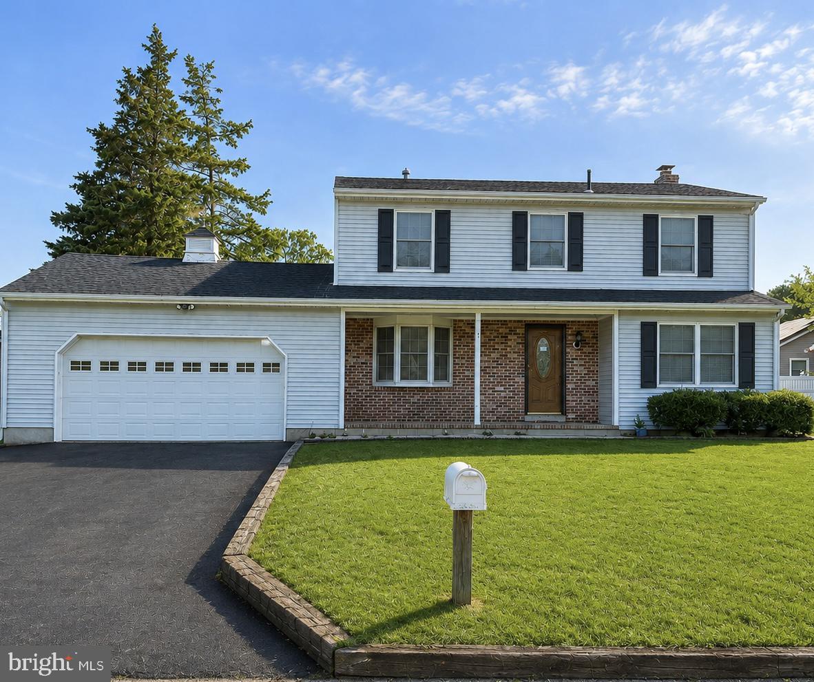 7 Mayflower Dr Property Photo 1