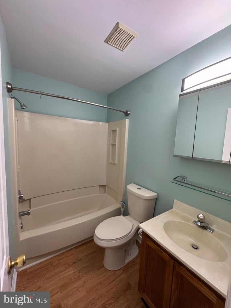 95 Westchester Dr Property Photo 8