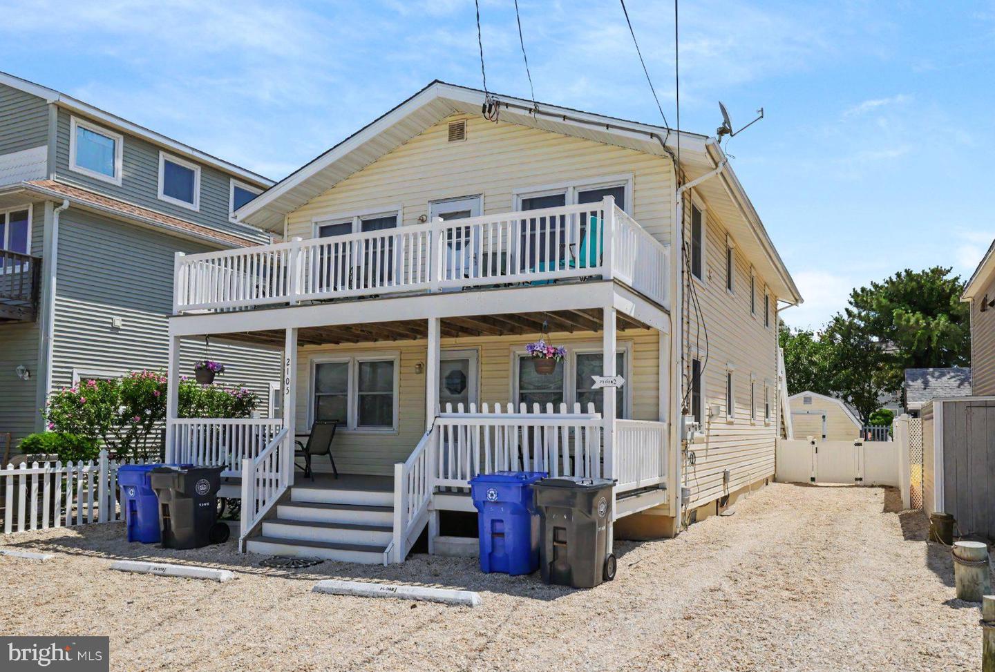 2105 S BAY AVE Property Photo 1