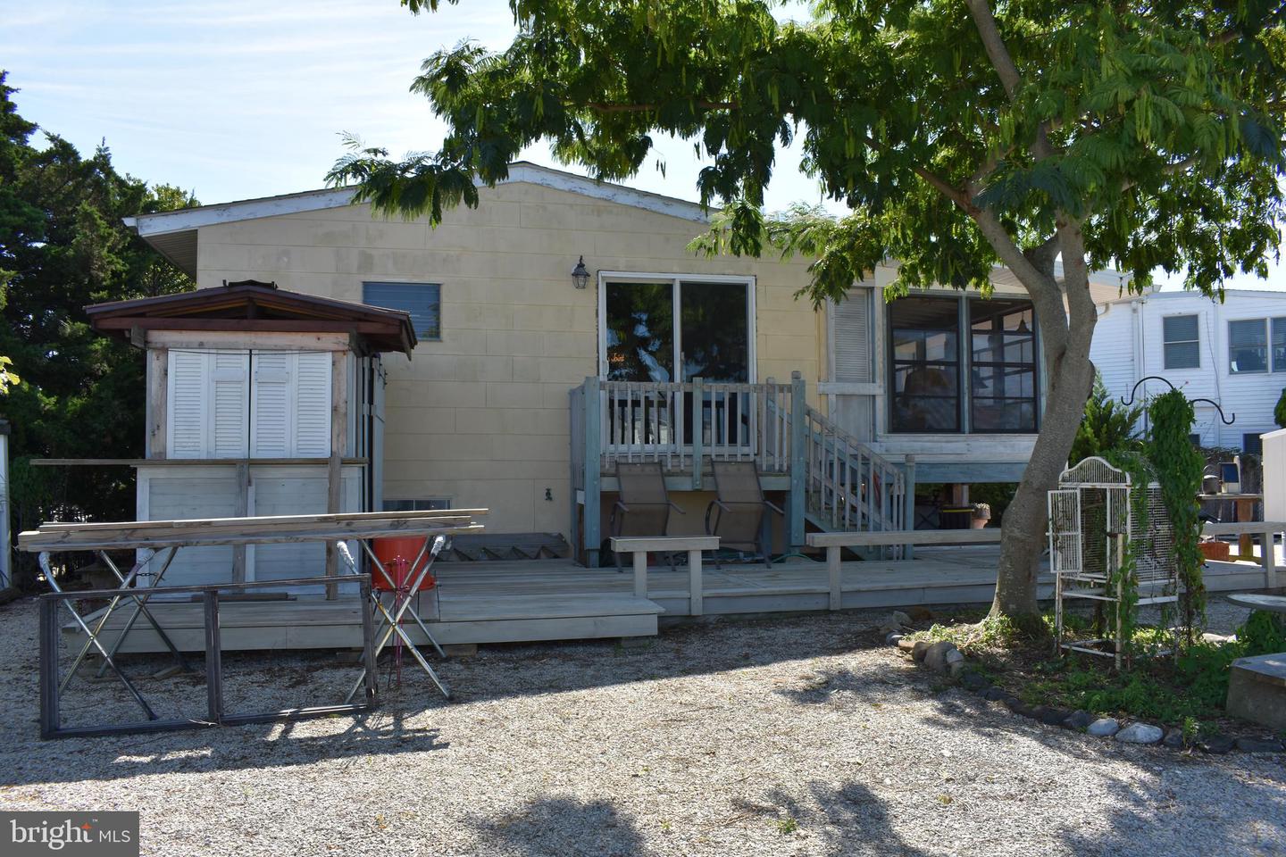 152 S Captains Dr Property Photo 17
