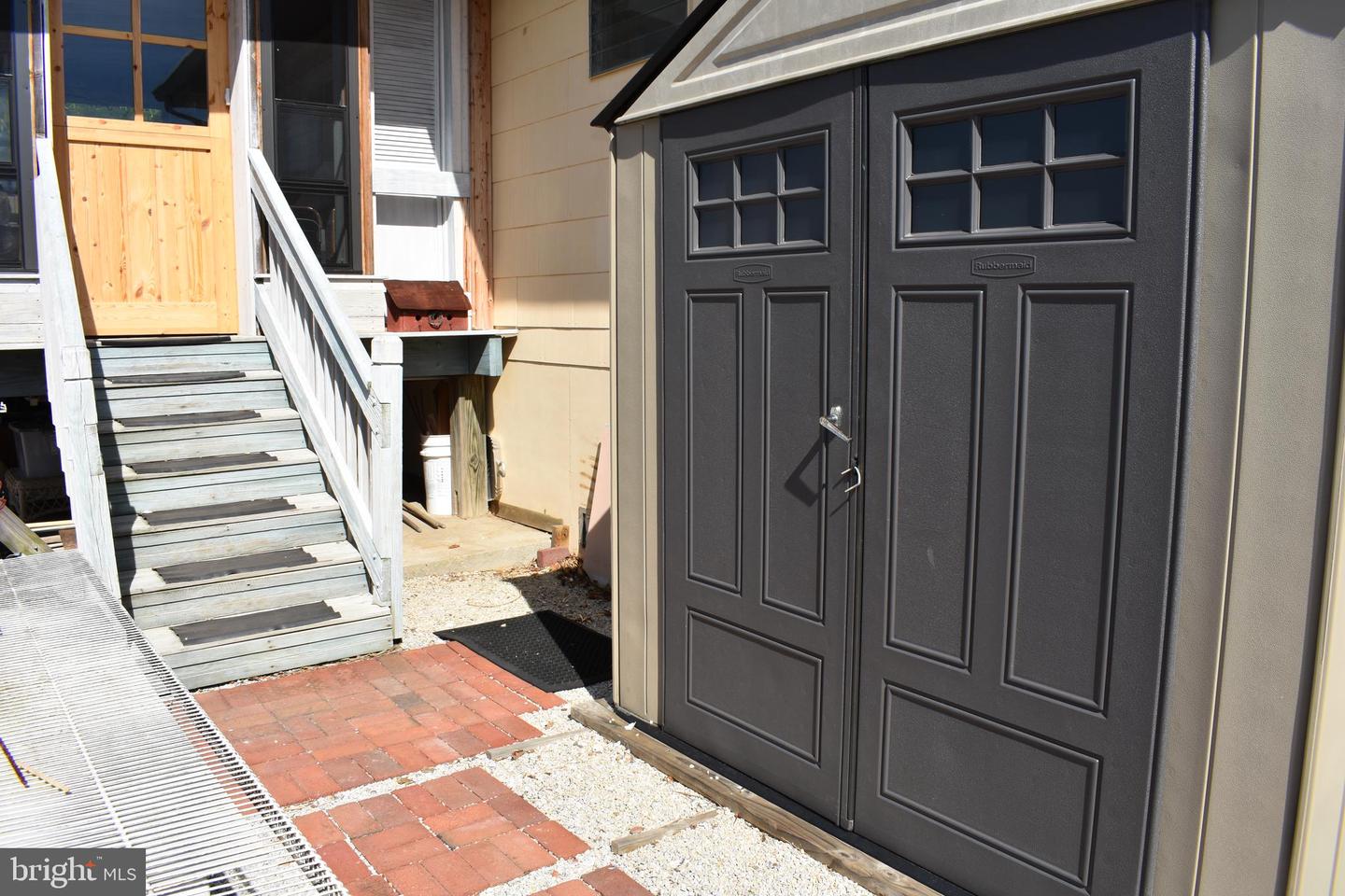 152 S Captains Dr Property Photo 43