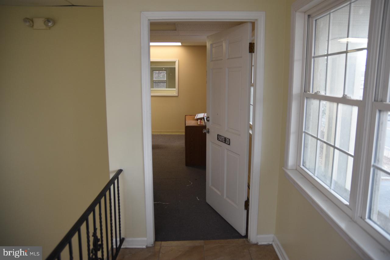 540 Lacey Rd Property Photo 5