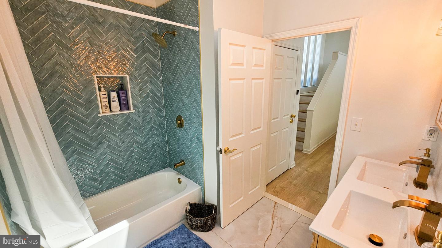 1386 Paul Blvd Property Photo 23