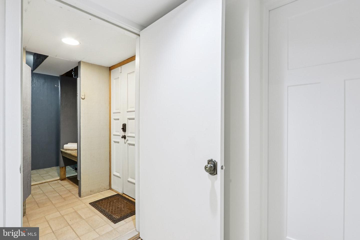 12 E Essex Ave Property Photo 56