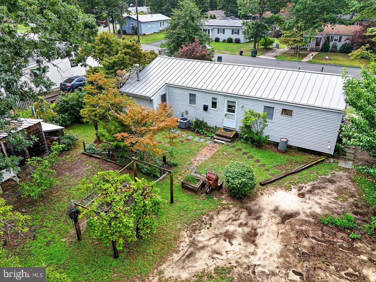 205 2nd Ave Property Photo 31