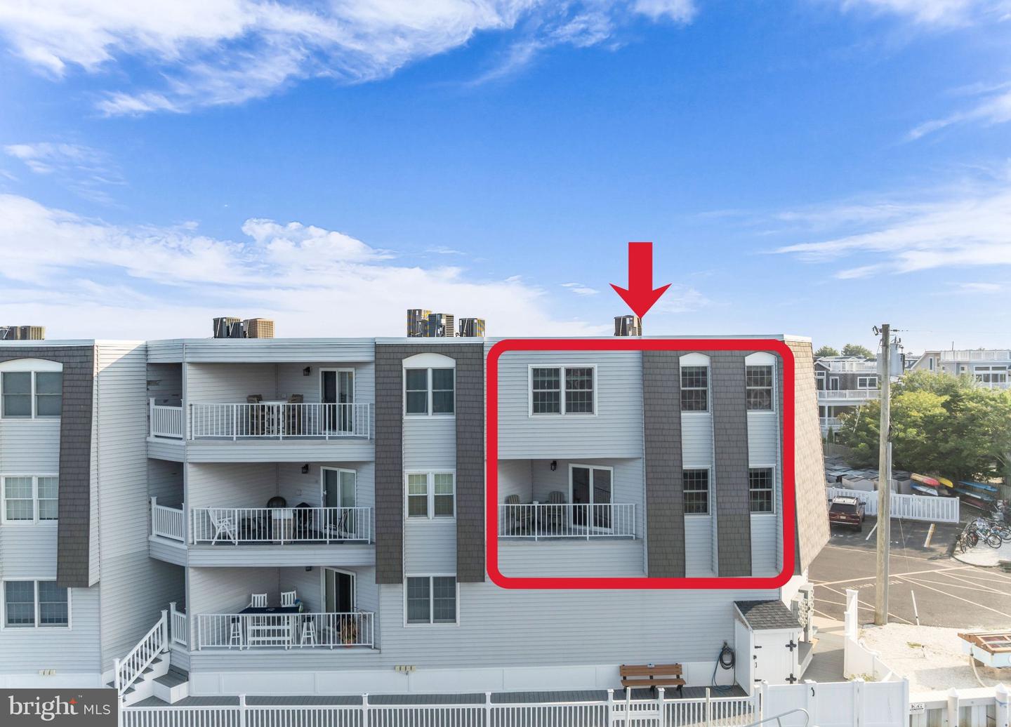 310 S West Ave #m Property Photo 5