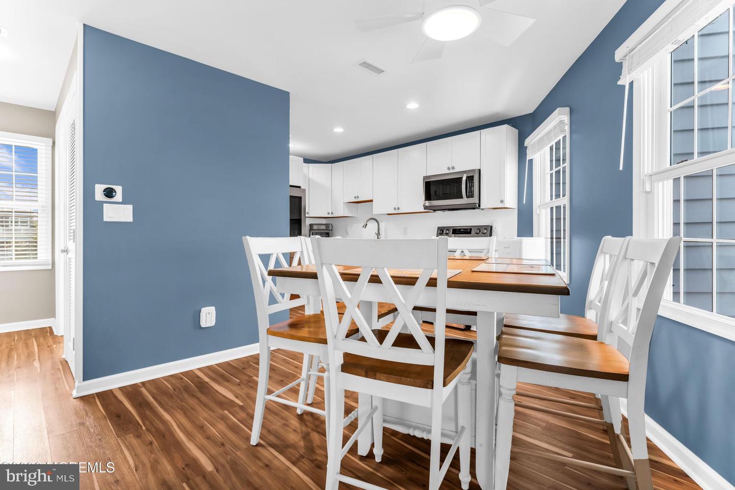 310 S West Ave #m Property Photo 14