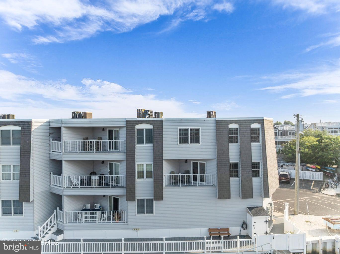310 S West Ave #m Property Photo 37