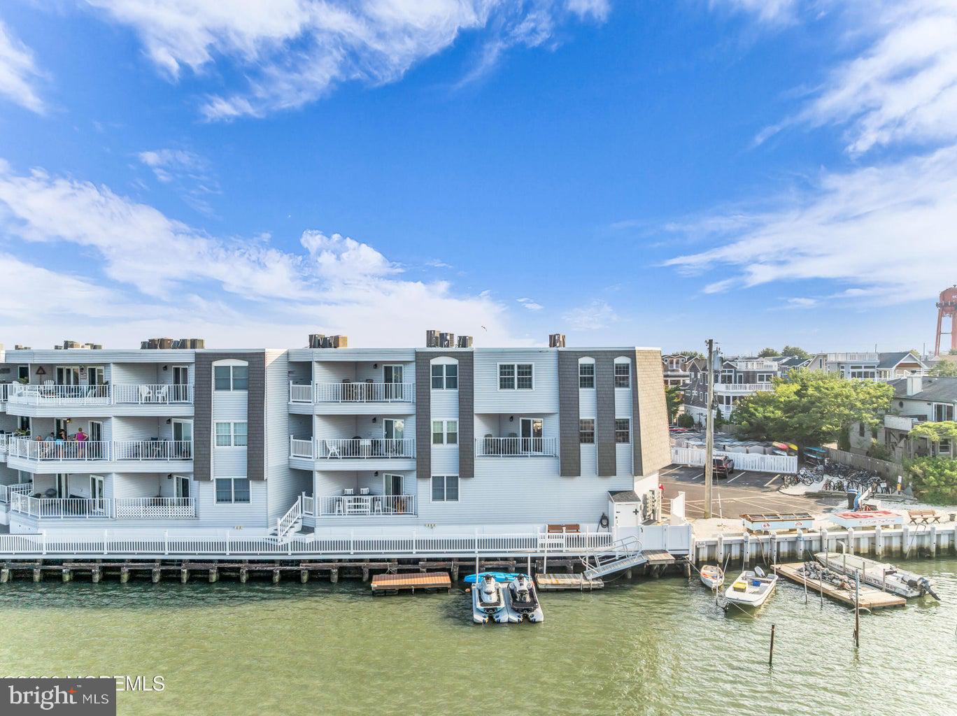 310 S West Ave #m Property Photo 38
