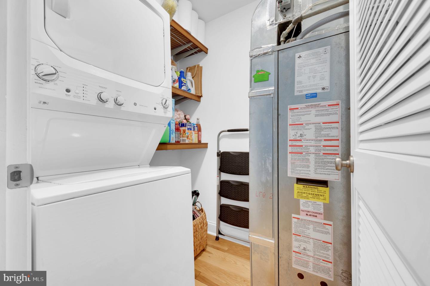 363 W 8th St Property Photo 20