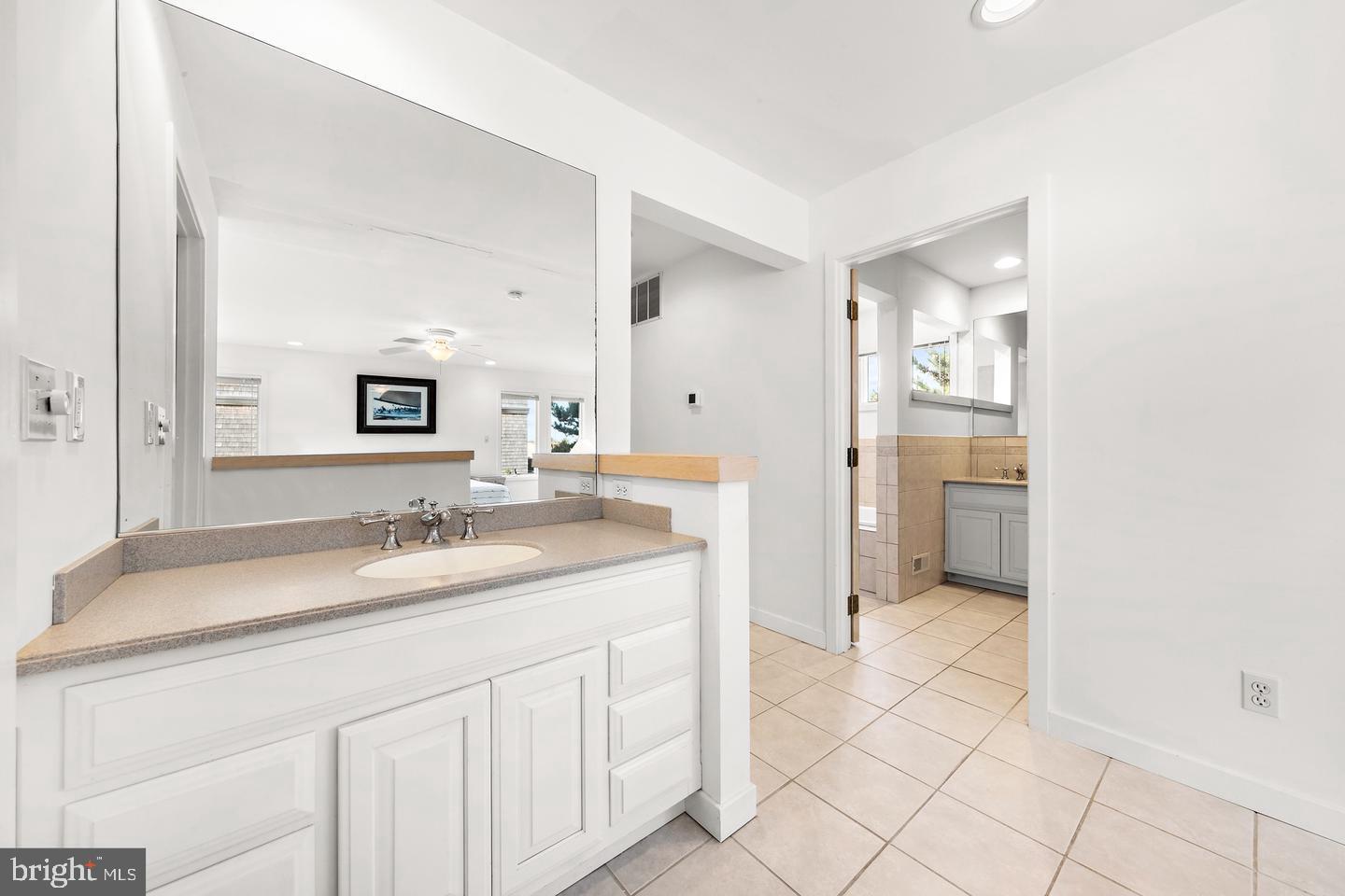 1039 Long Beach Blvd Property Photo 24