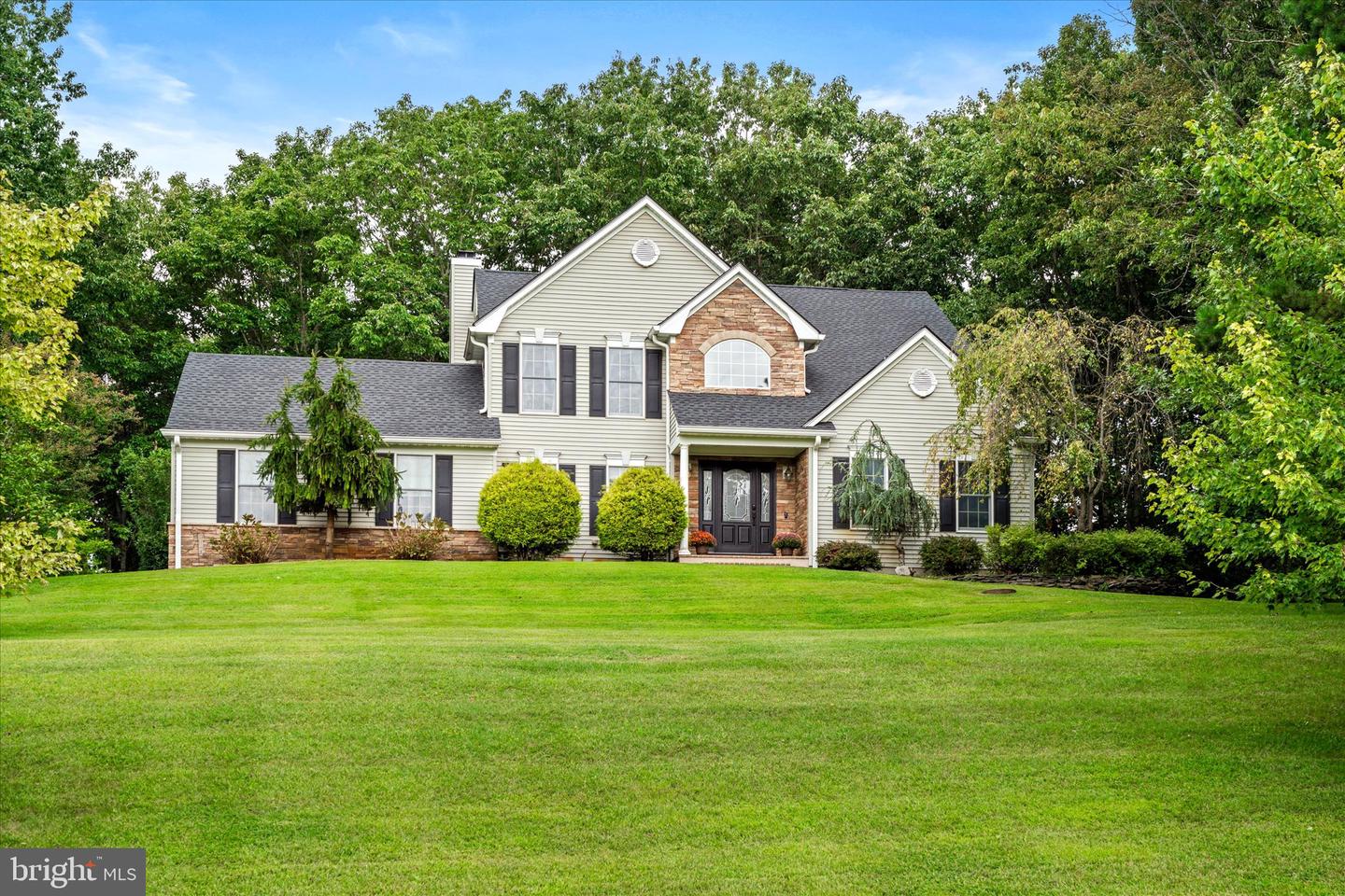 124 Bobbis Ter Property Photo 2