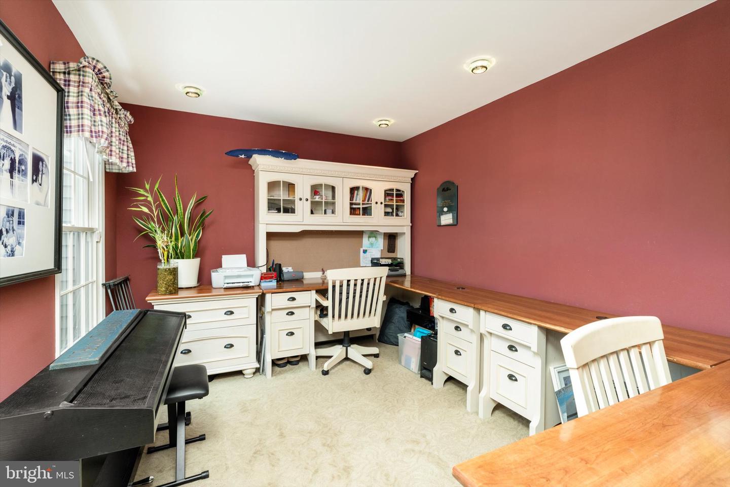 124 Bobbis Ter Property Photo 5