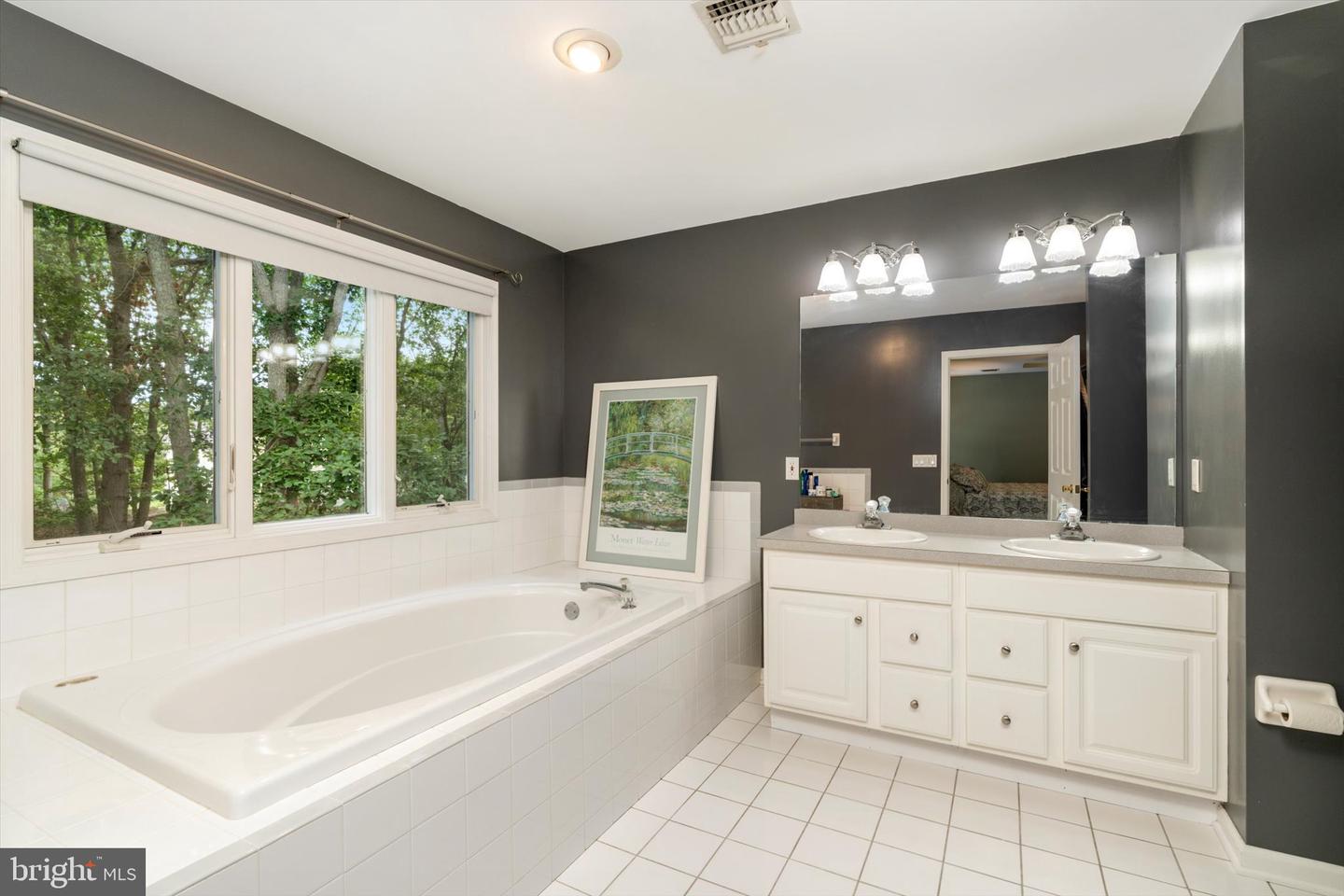 124 Bobbis Ter Property Photo 22