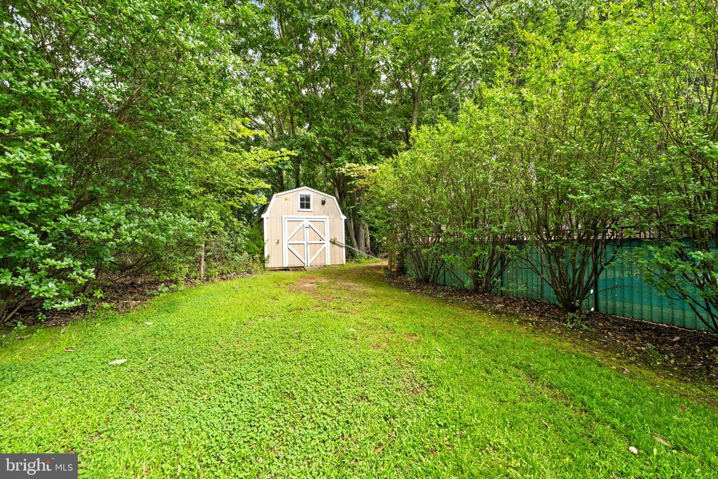 124 Bobbis Ter Property Photo 41
