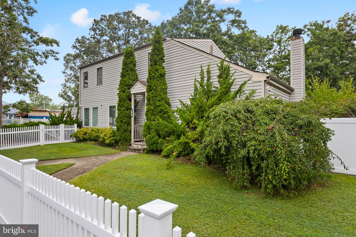 2126 Dorothy Rd Property Photo 1