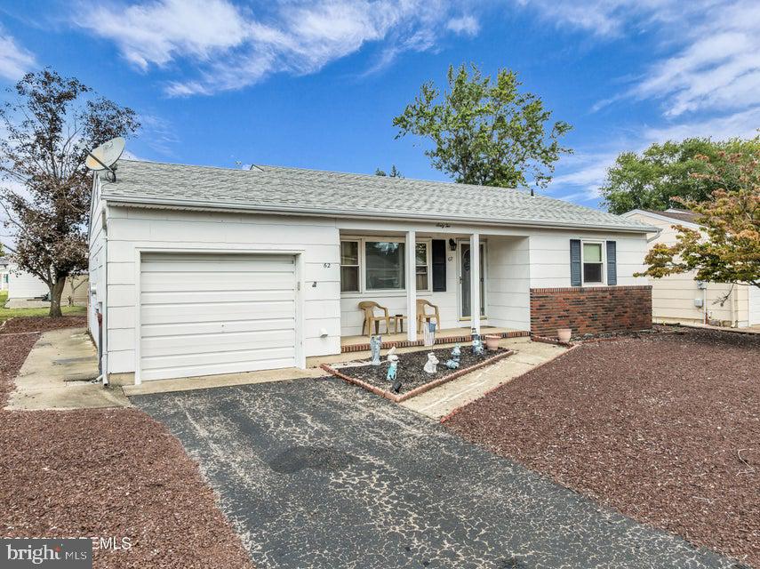 62 Westbrook Dr Property Photo 2