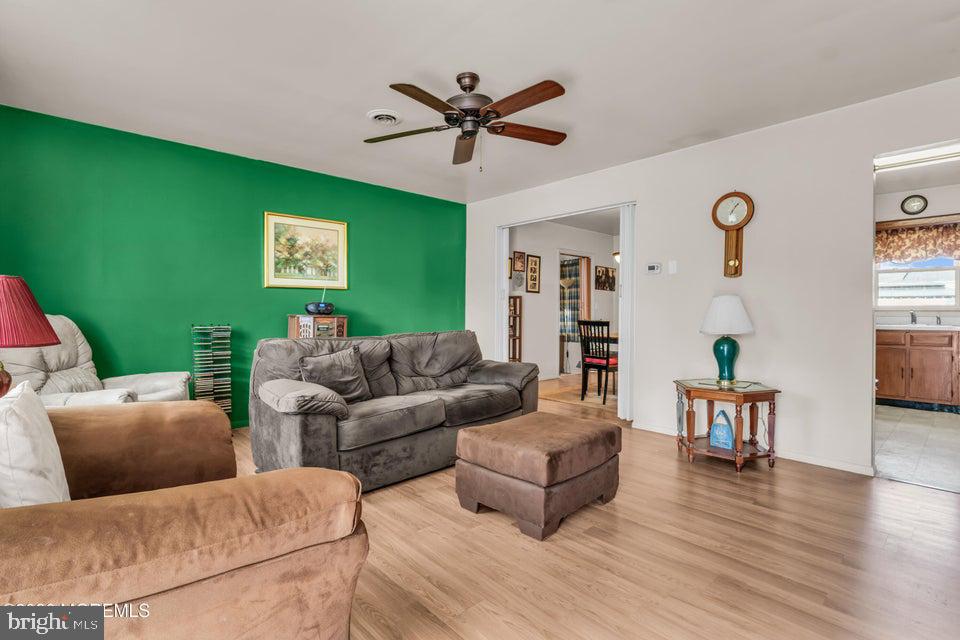 62 Westbrook Dr Property Photo 3