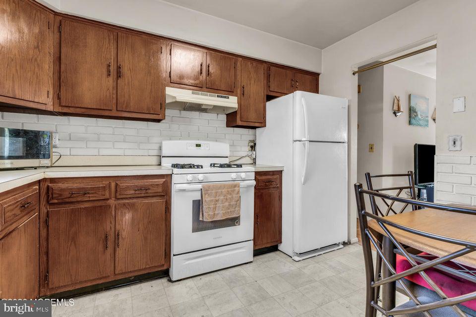62 Westbrook Dr Property Photo 8