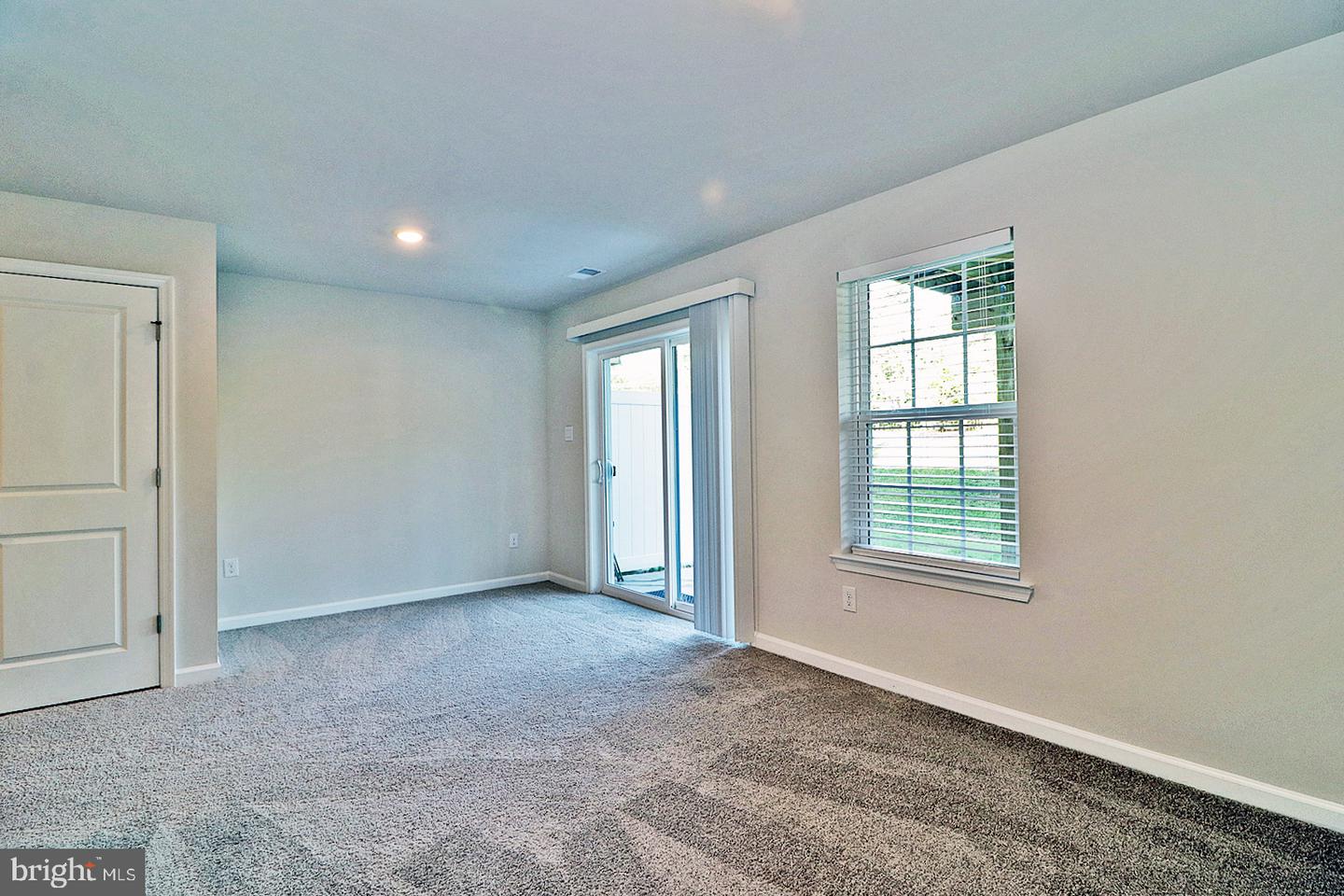39 Baybreeze Dr Property Photo 6
