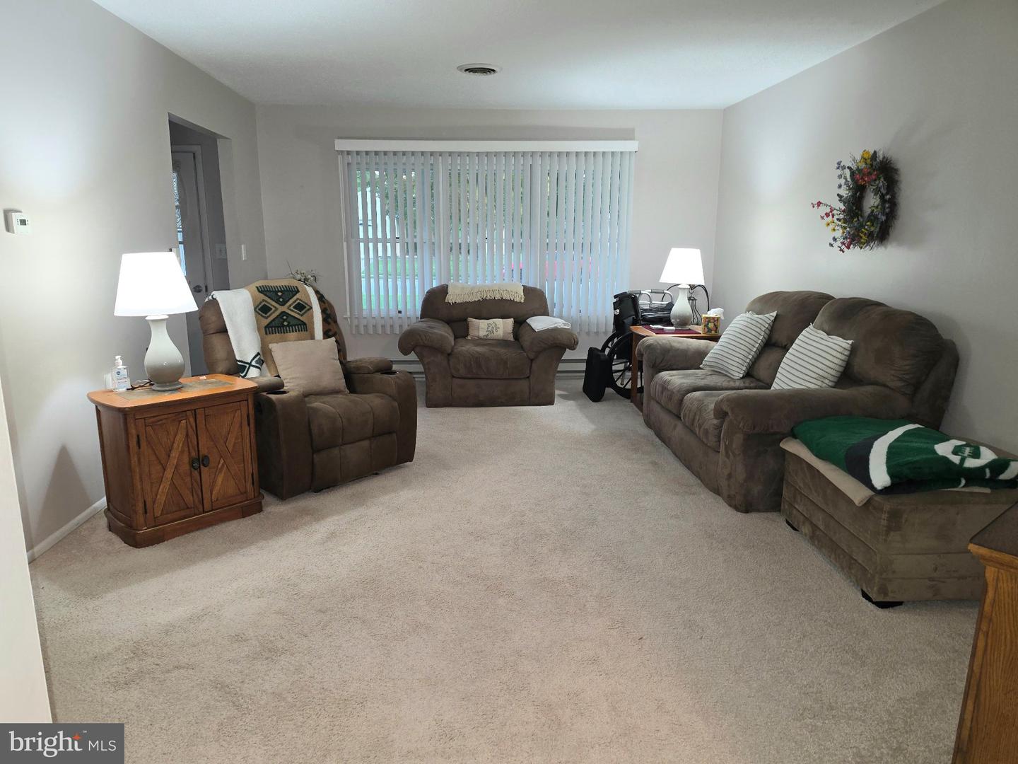 242 Lexington Dr Property Photo 4