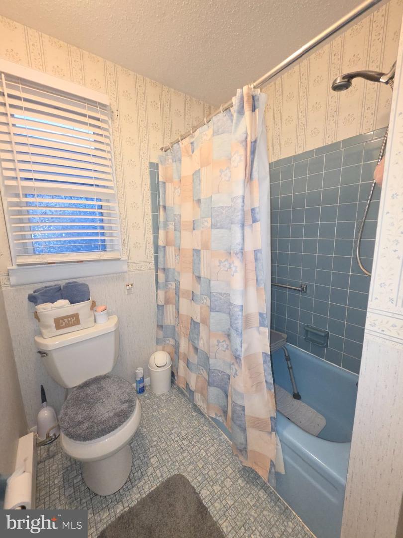242 Lexington Dr Property Photo 10