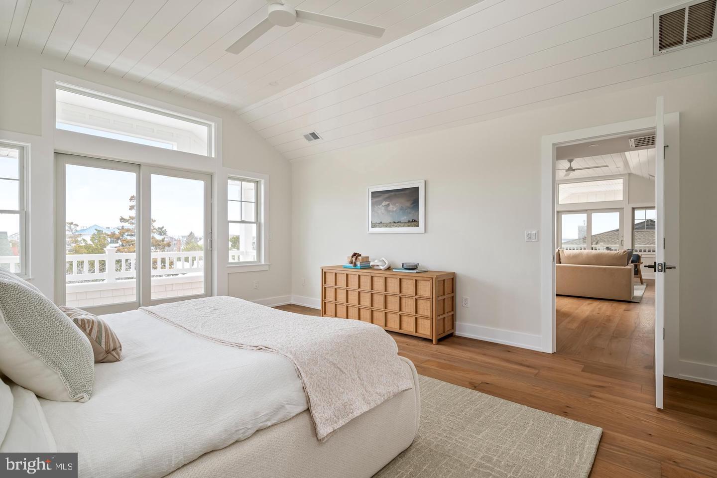 162 D Long Beach Blvd Property Photo 31